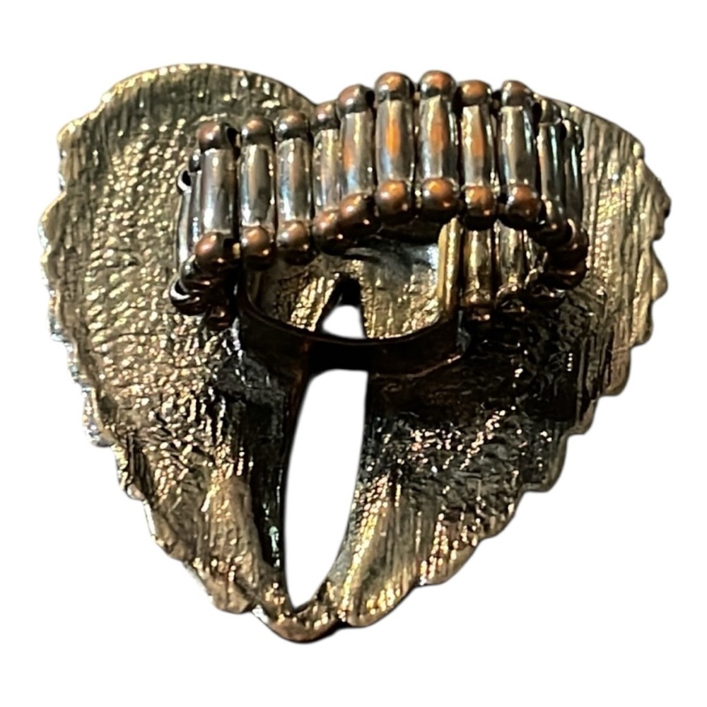 Silver Angel Wing stretch ring with Rhinestone Embellishments - Picture 4 of 5